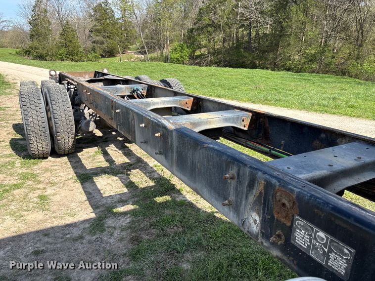 image for item FB3386 2006 International Paystar 5600i truck cab and chassis