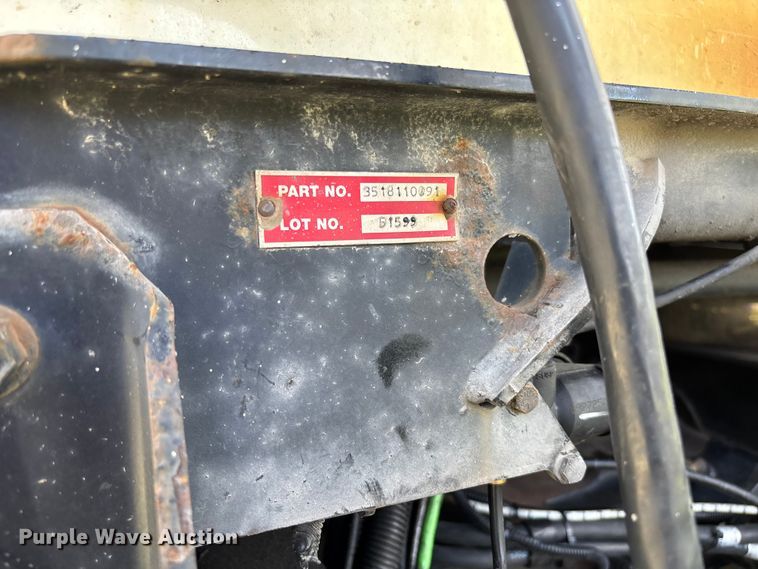 image for item FB3386 2006 International Paystar 5600i truck cab and chassis