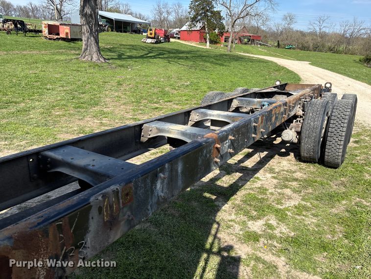 image for item FB3386 2006 International Paystar 5600i truck cab and chassis