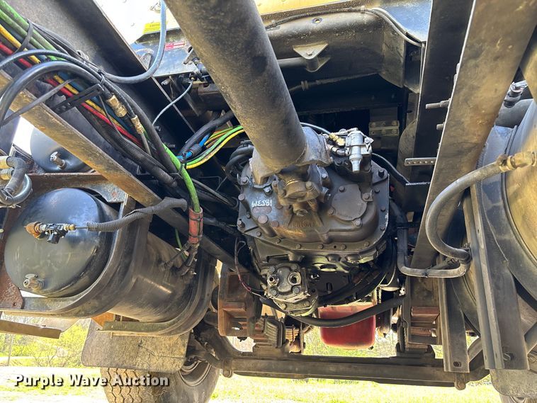 image for item FB3386 2006 International Paystar 5600i truck cab and chassis