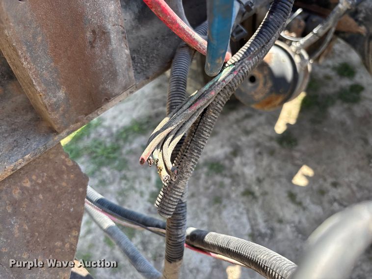 image for item FB3386 2006 International Paystar 5600i truck cab and chassis