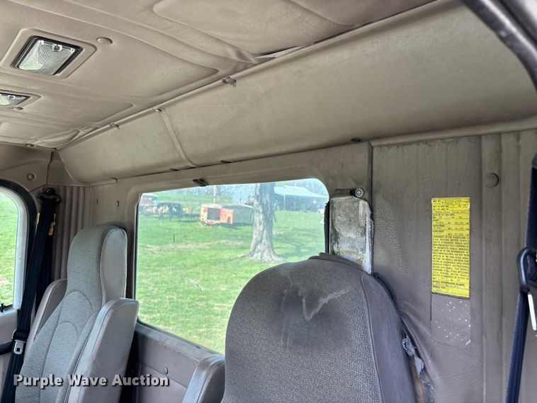 image for item FB3386 2006 International Paystar 5600i truck cab and chassis