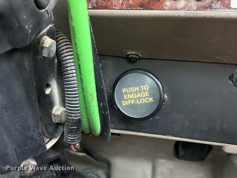 image for item FB3386 2006 International Paystar 5600i truck cab and chassis