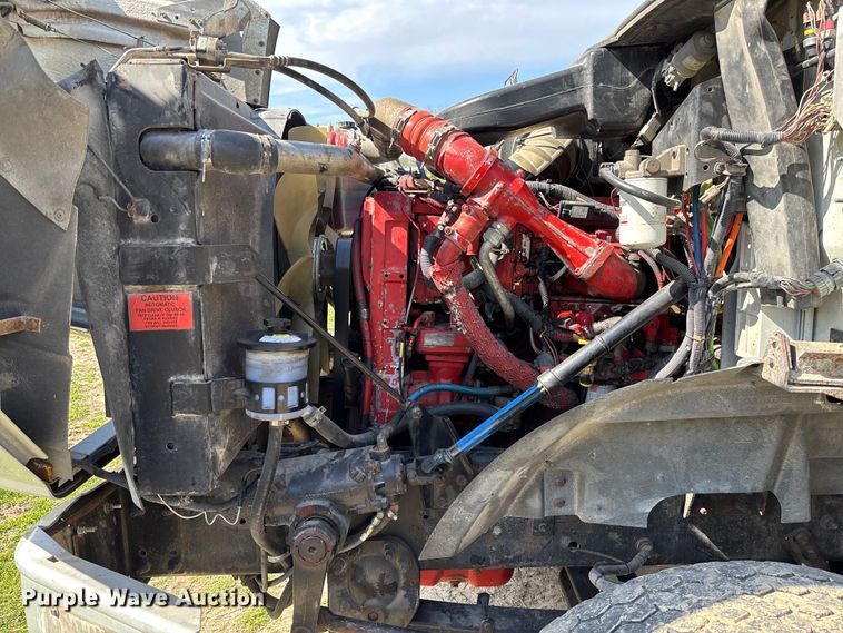 image for item FB3386 2006 International Paystar 5600i truck cab and chassis