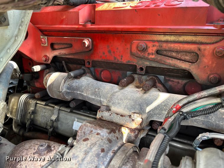 image for item FB3386 2006 International Paystar 5600i truck cab and chassis