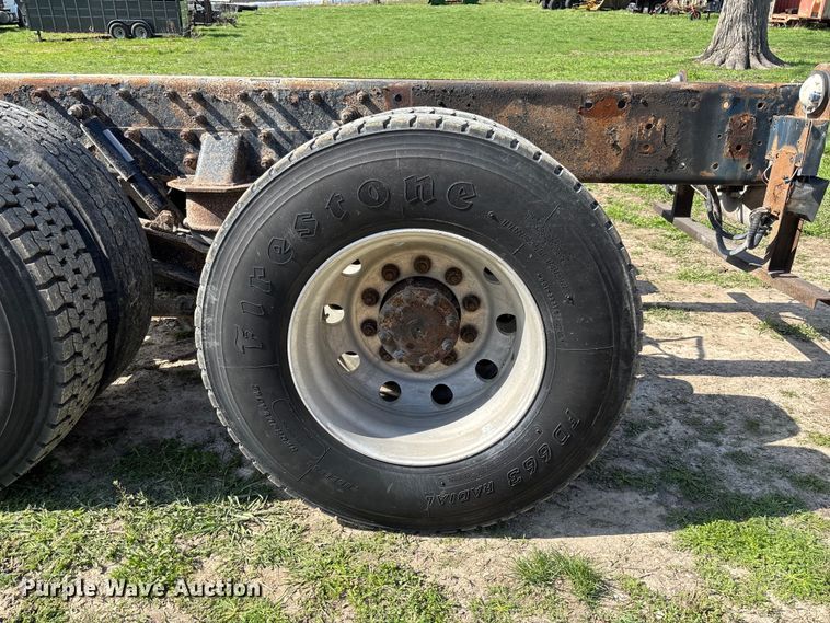 image for item FB3386 2006 International Paystar 5600i truck cab and chassis