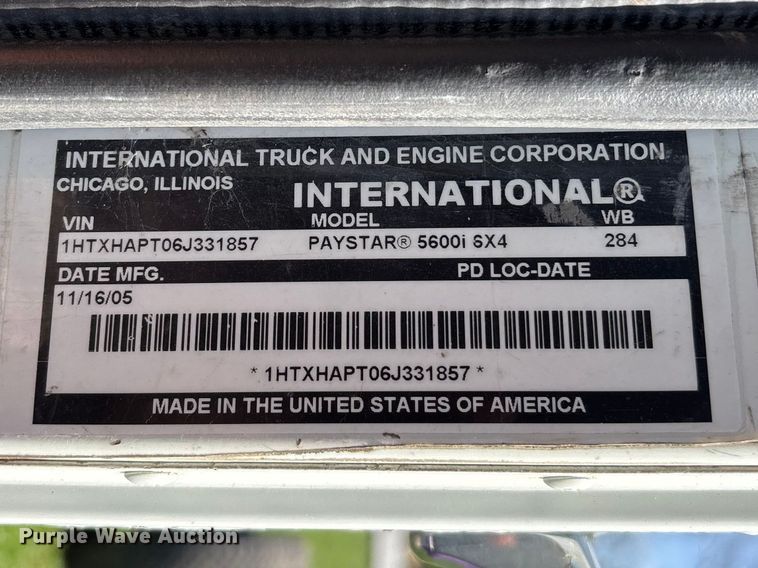 image for item FB3386 2006 International Paystar 5600i truck cab and chassis