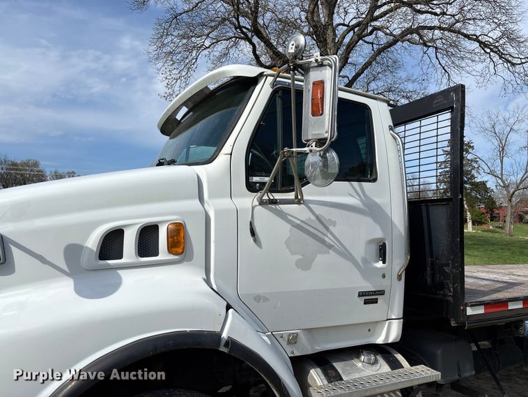image for item FB3387 2005 Sterling L9500 flatbed truck