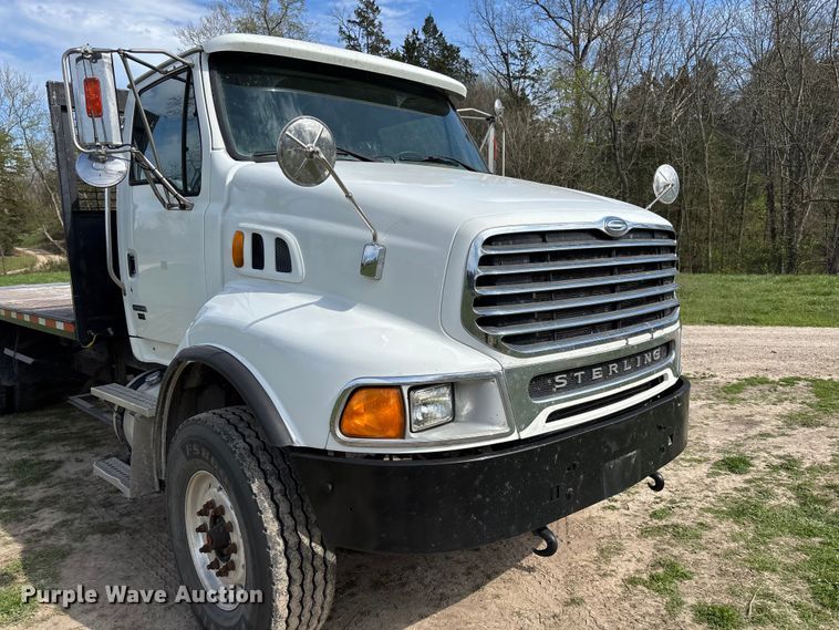 image for item FB3387 2005 Sterling L9500 flatbed truck