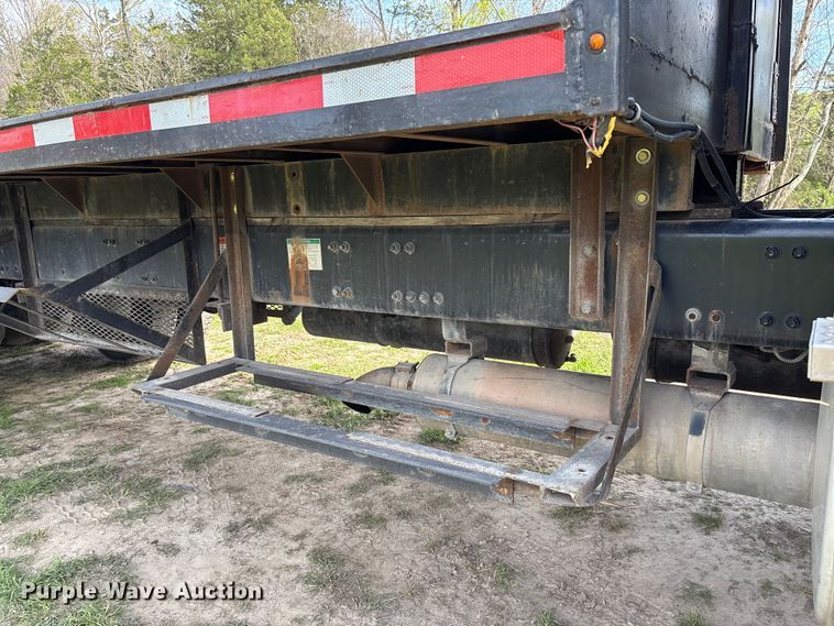 image for item FB3387 2005 Sterling L9500 flatbed truck