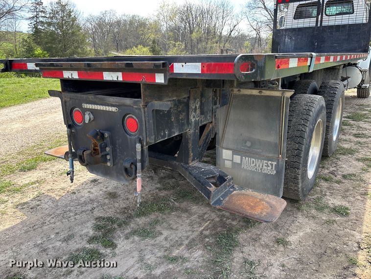 image for item FB3387 2005 Sterling L9500 flatbed truck