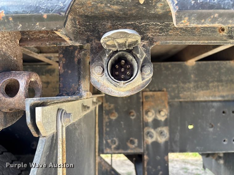 image for item FB3387 2005 Sterling L9500 flatbed truck