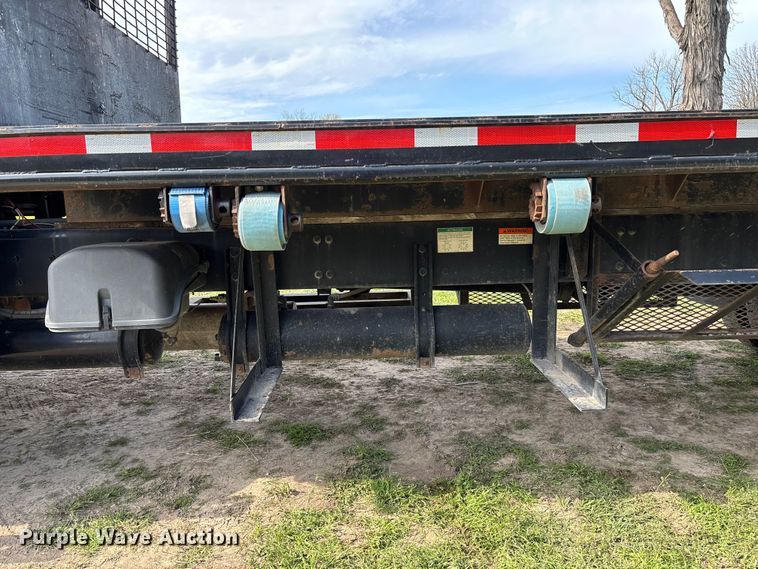 image for item FB3387 2005 Sterling L9500 flatbed truck