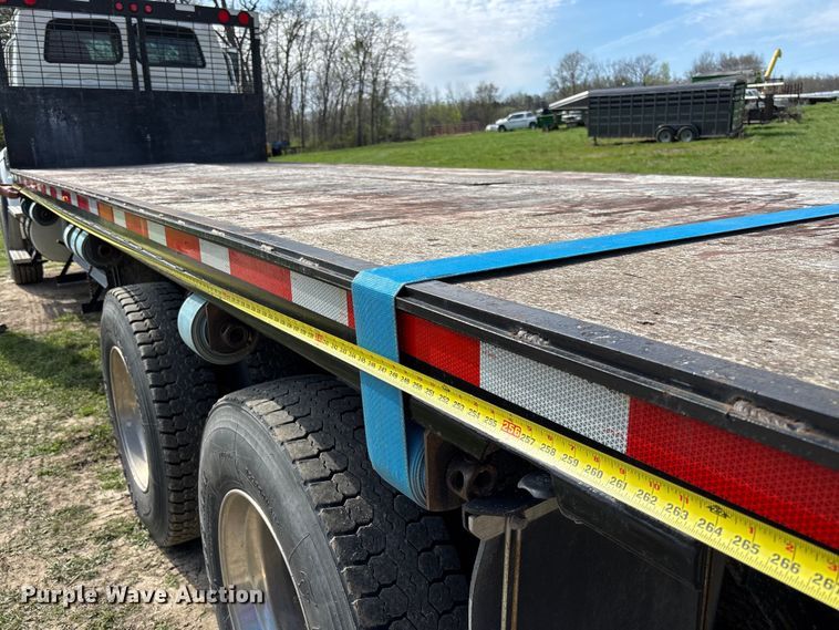 image for item FB3387 2005 Sterling L9500 flatbed truck