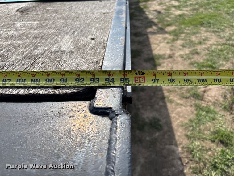 image for item FB3387 2005 Sterling L9500 flatbed truck