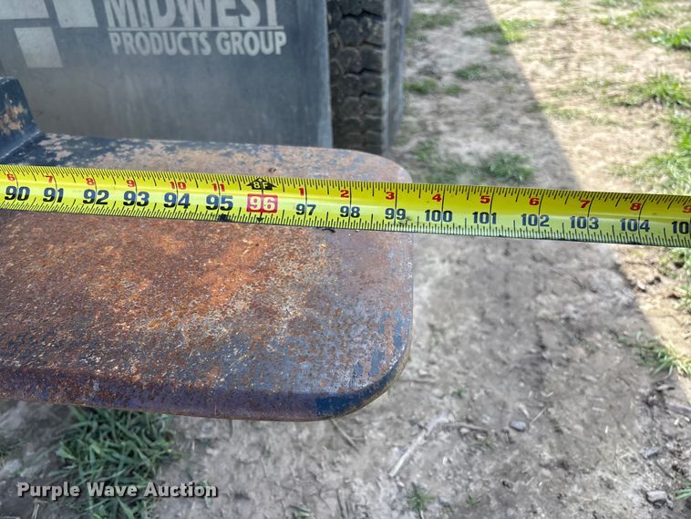 image for item FB3387 2005 Sterling L9500 flatbed truck