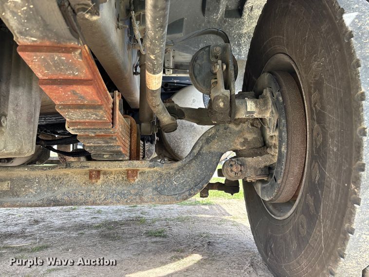 image for item FB3387 2005 Sterling L9500 flatbed truck