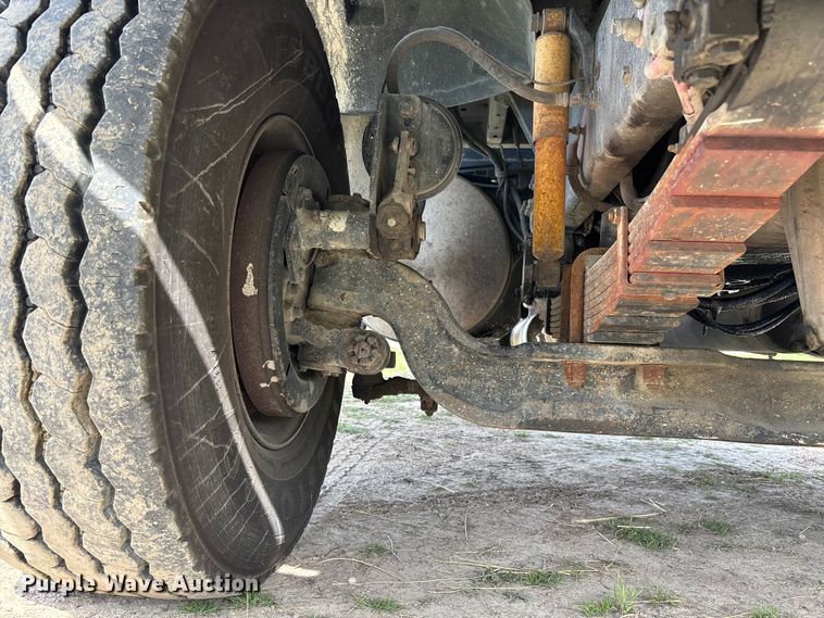 image for item FB3387 2005 Sterling L9500 flatbed truck