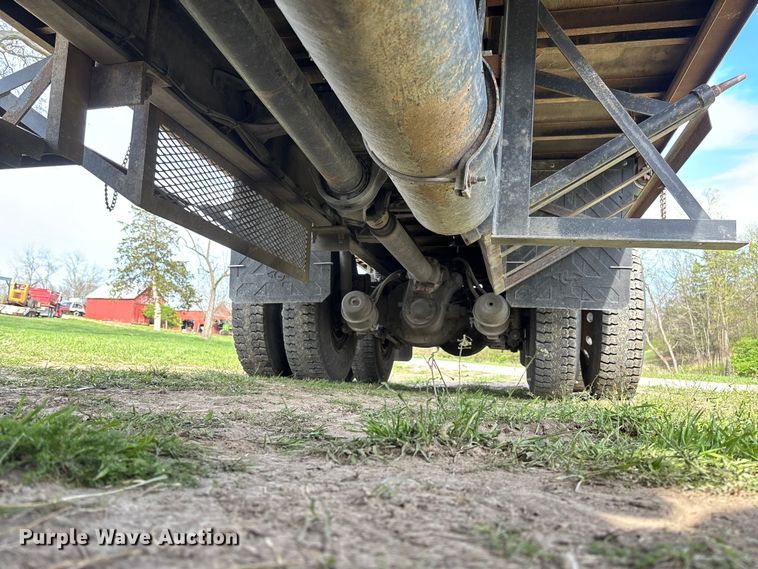 image for item FB3387 2005 Sterling L9500 flatbed truck