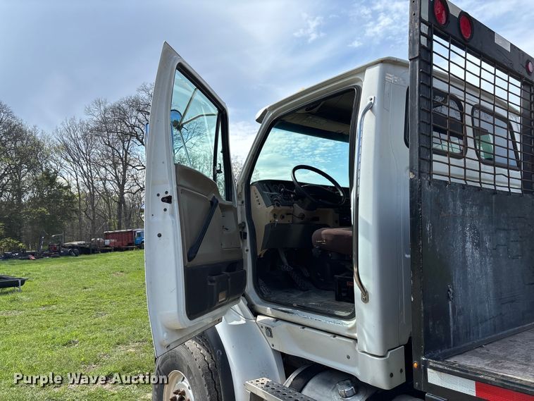 image for item FB3387 2005 Sterling L9500 flatbed truck