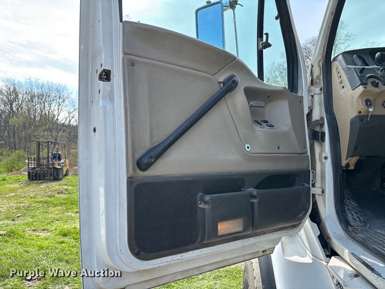 image for item FB3387 2005 Sterling L9500 flatbed truck