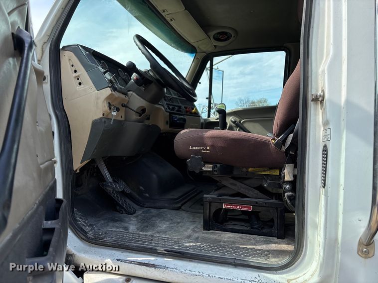 image for item FB3387 2005 Sterling L9500 flatbed truck