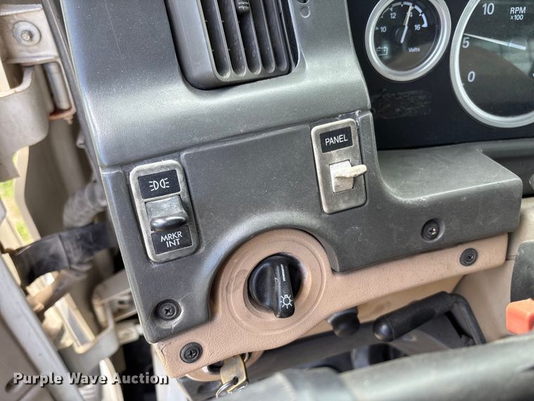 image for item FB3387 2005 Sterling L9500 flatbed truck