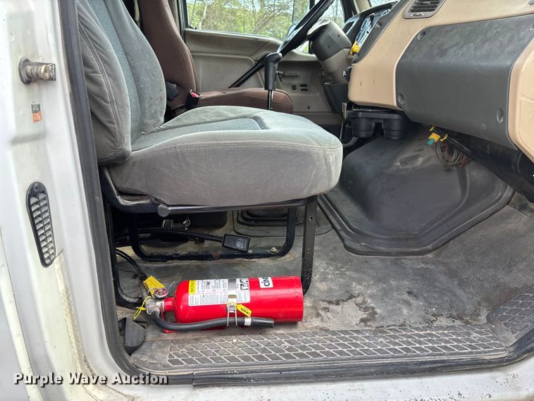 image for item FB3387 2005 Sterling L9500 flatbed truck