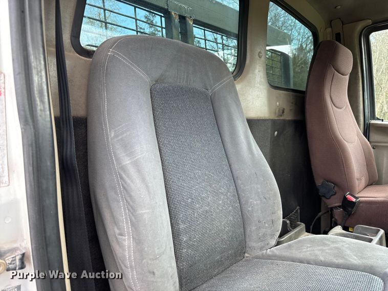 image for item FB3387 2005 Sterling L9500 flatbed truck