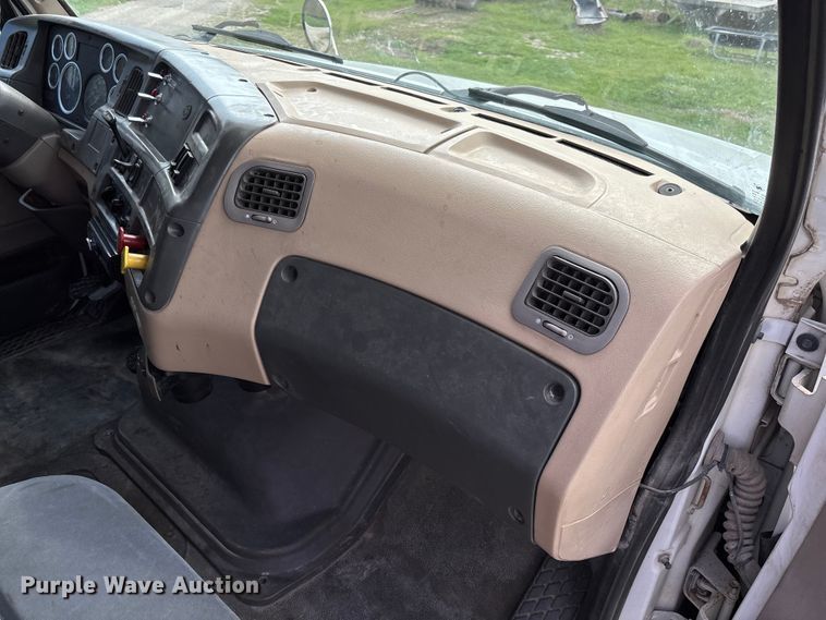 image for item FB3387 2005 Sterling L9500 flatbed truck