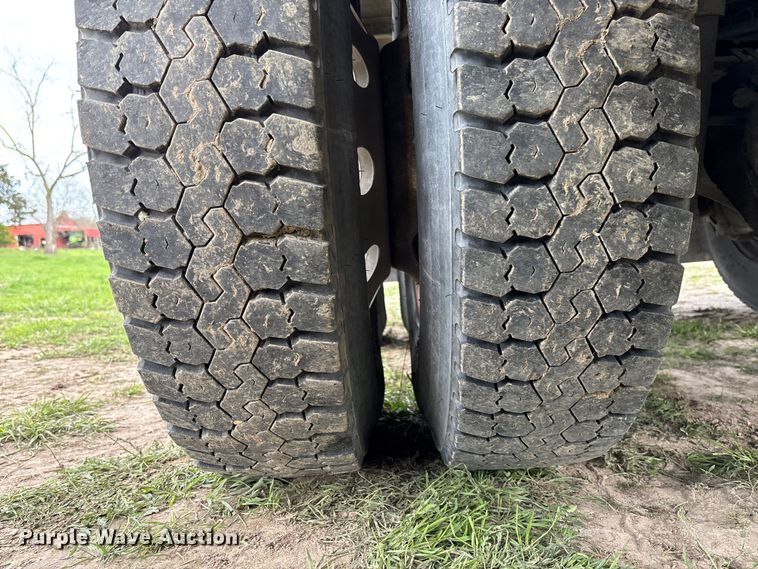 image for item FB3387 2005 Sterling L9500 flatbed truck