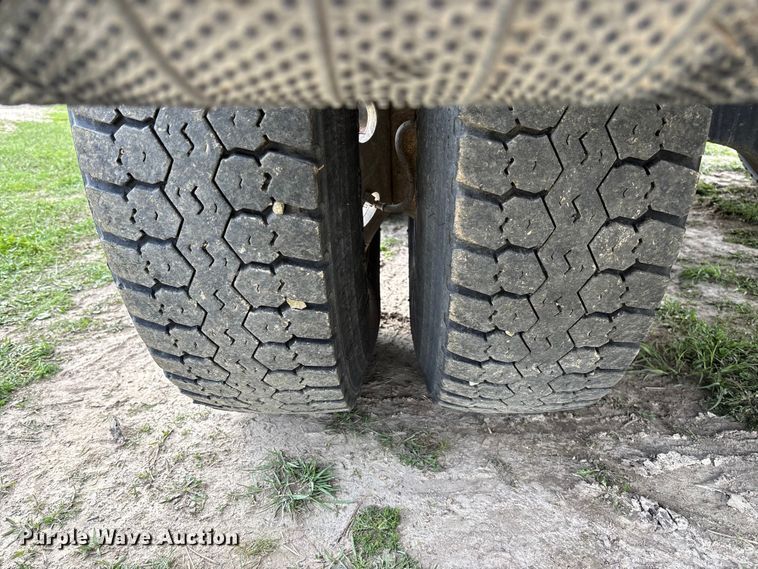 image for item FB3387 2005 Sterling L9500 flatbed truck