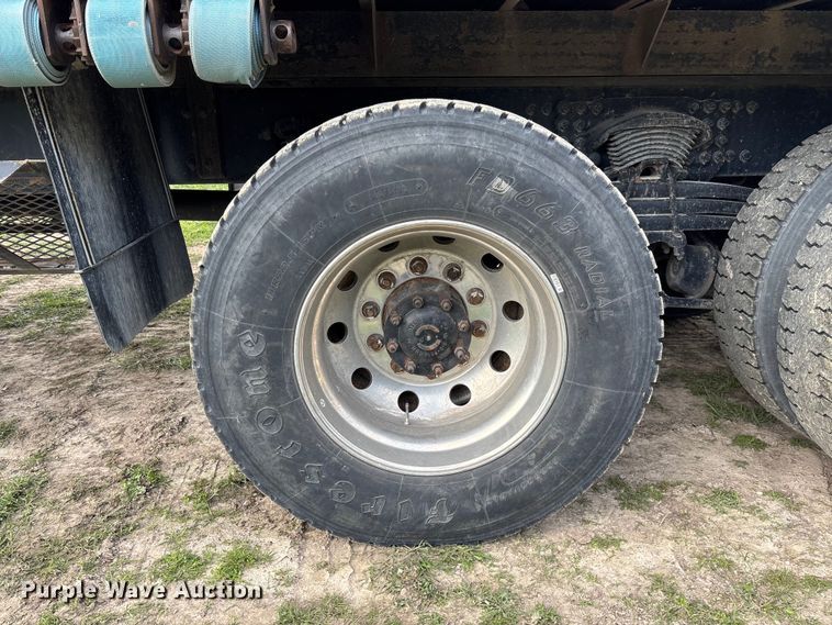 image for item FB3387 2005 Sterling L9500 flatbed truck