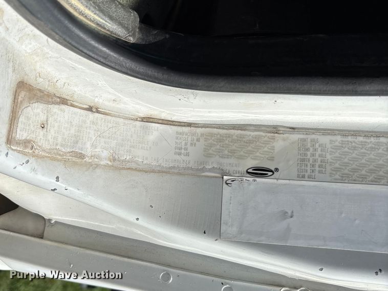 image for item FB3387 2005 Sterling L9500 flatbed truck