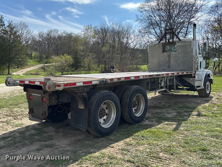 image for item FB3388 2002 Western Star 4900 flatbed truck