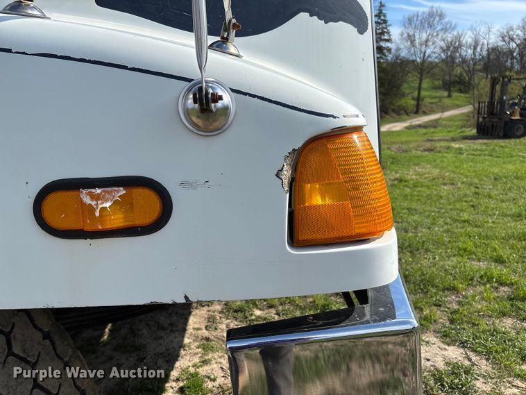 image for item FB3388 2002 Western Star 4900 flatbed truck