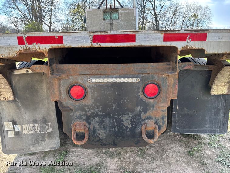 image for item FB3388 2002 Western Star 4900 flatbed truck