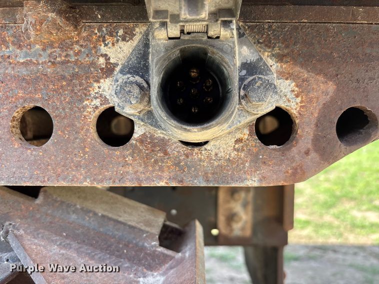 image for item FB3388 2002 Western Star 4900 flatbed truck