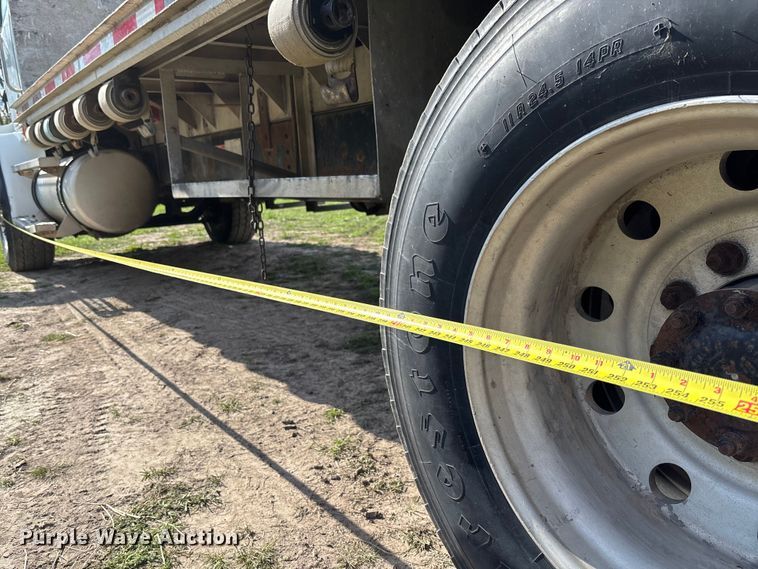 image for item FB3388 2002 Western Star 4900 flatbed truck