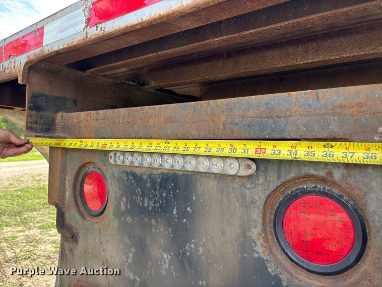 image for item FB3388 2002 Western Star 4900 flatbed truck