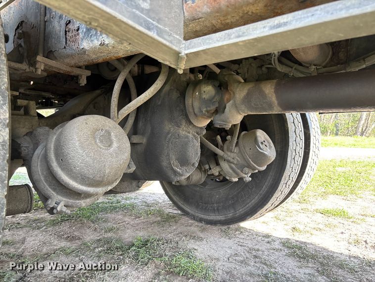 image for item FB3388 2002 Western Star 4900 flatbed truck