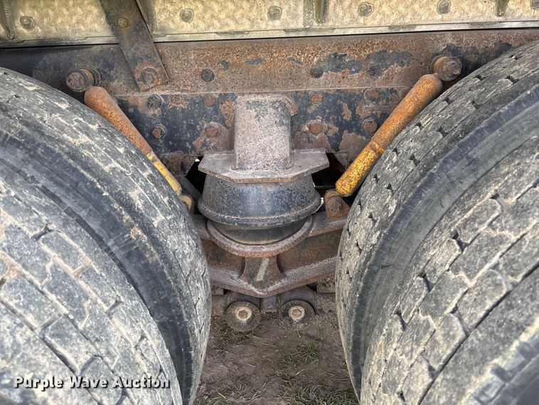 image for item FB3388 2002 Western Star 4900 flatbed truck