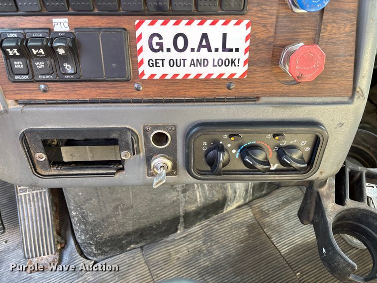 image for item FB3388 2002 Western Star 4900 flatbed truck