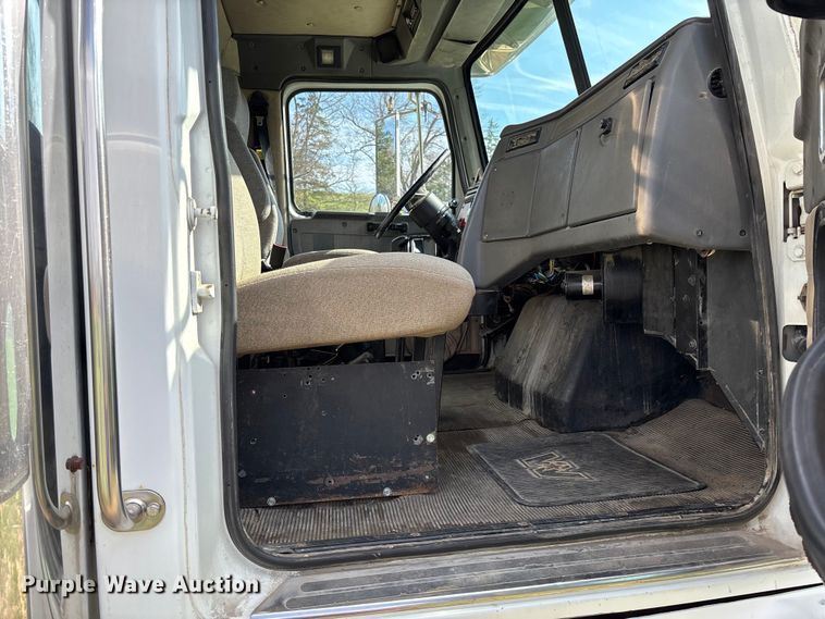 image for item FB3388 2002 Western Star 4900 flatbed truck