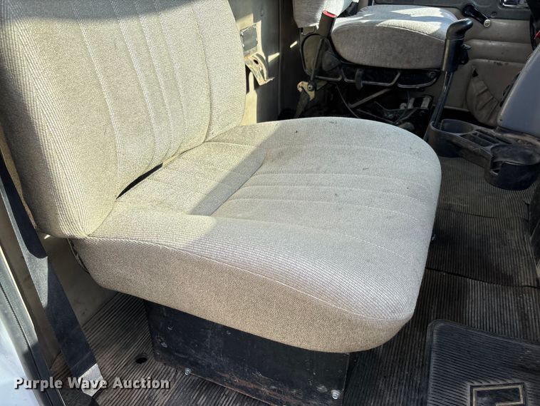 image for item FB3388 2002 Western Star 4900 flatbed truck