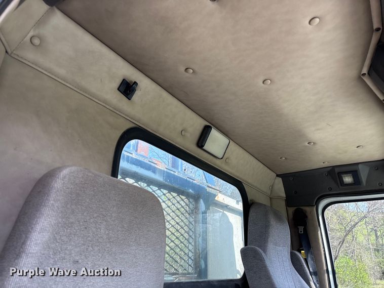 image for item FB3388 2002 Western Star 4900 flatbed truck