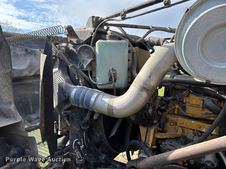 image for item FB3388 2002 Western Star 4900 flatbed truck