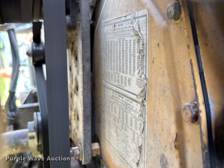 image for item FB3388 2002 Western Star 4900 flatbed truck