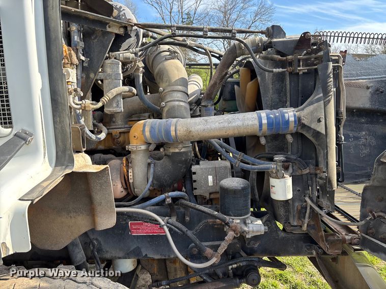 image for item FB3388 2002 Western Star 4900 flatbed truck