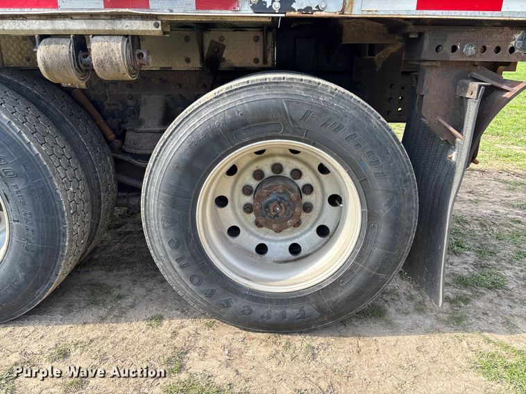 image for item FB3388 2002 Western Star 4900 flatbed truck